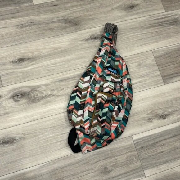 Kavu Multicolor Rope Sling Crossbody Backpack Bag Geometrical / Coastal Block Pa - Picture 2 of 4